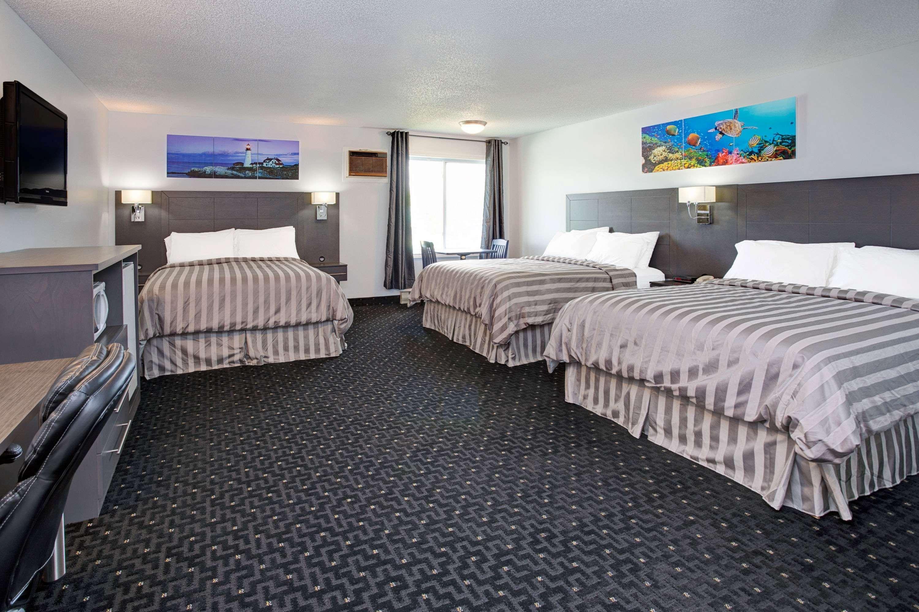 Howard Johnson By Wyndham Gananoque Dış mekan fotoğraf