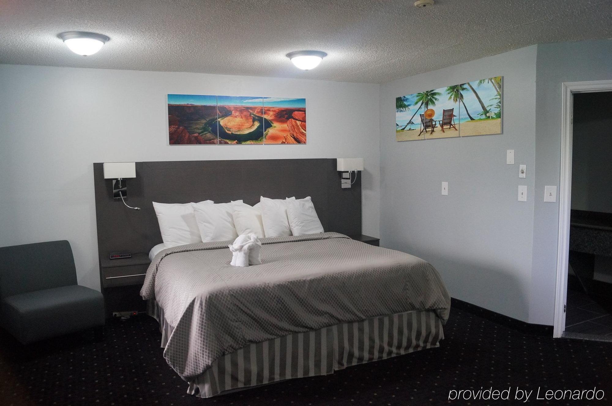 Howard Johnson By Wyndham Gananoque Dış mekan fotoğraf